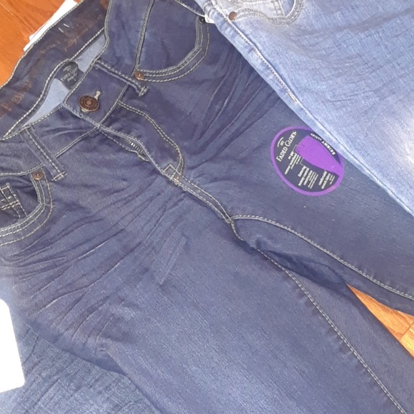 Jeans - Picture 2 of 7